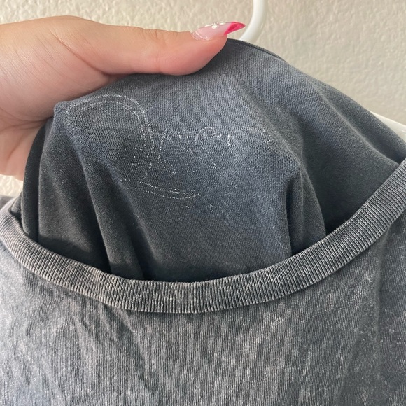 Vintage Style Queen Band T shirt - Picture 5 of 6